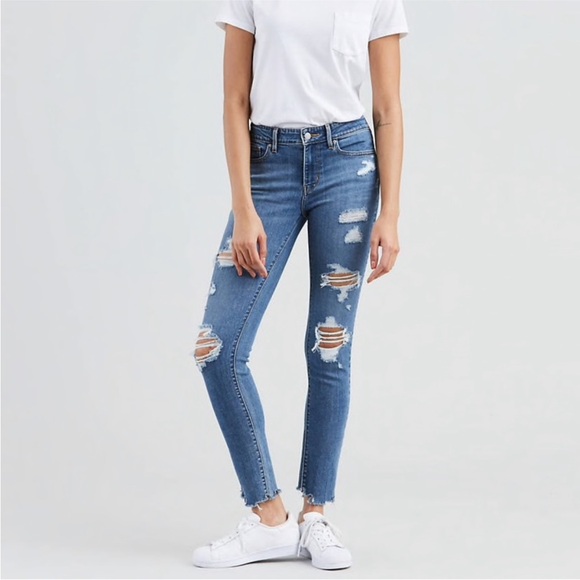 Levi's 711 Skinny Distressed Ankle Jeans Size 28 Light Blue Holes Frayed - Picture 1 of 16